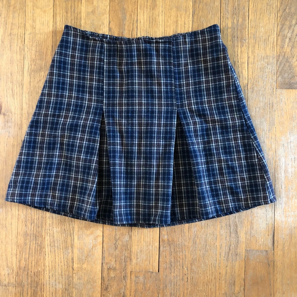 Brandy Melville Plaid mini skirt!
